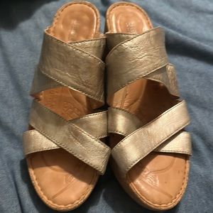 Born sandals